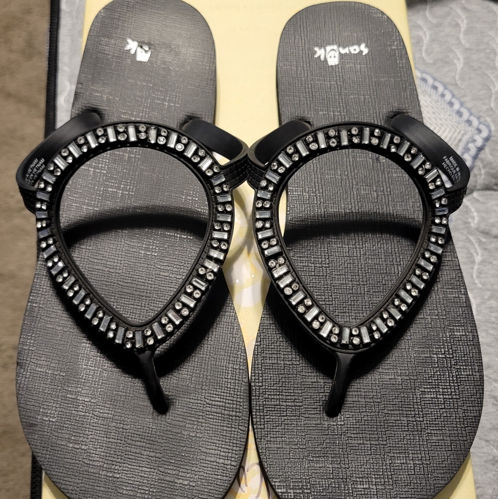 Sanuk flip flops